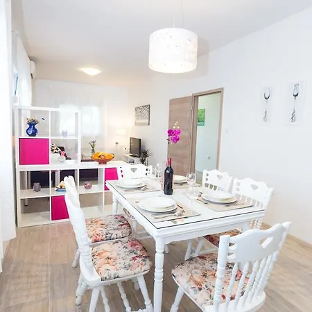 Perunika Ζαντάρ